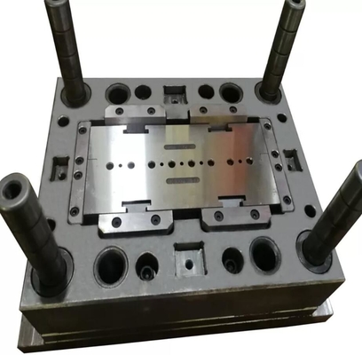 Máy chế tạo khuôn tiêm nhựa CNC